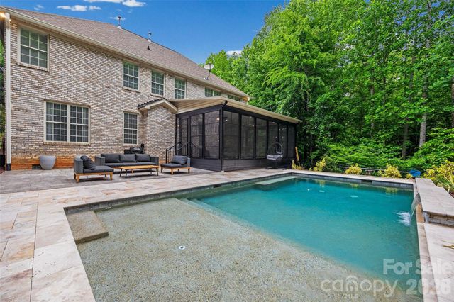 2019 Windrow Wood Court, Matthews, NC 28105
