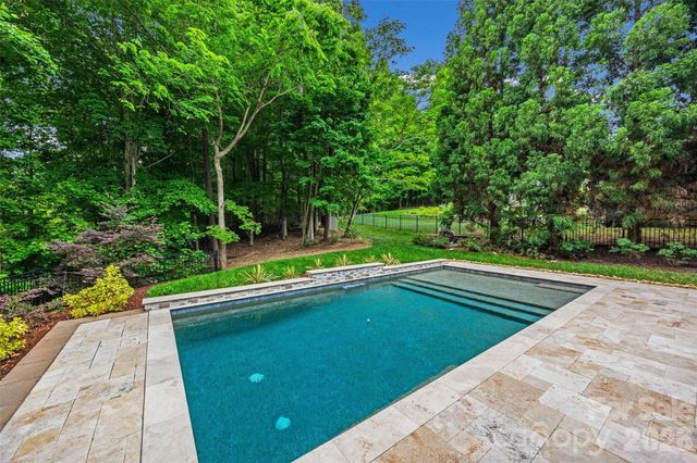 2019 Windrow Wood Court, Matthews, NC 28105