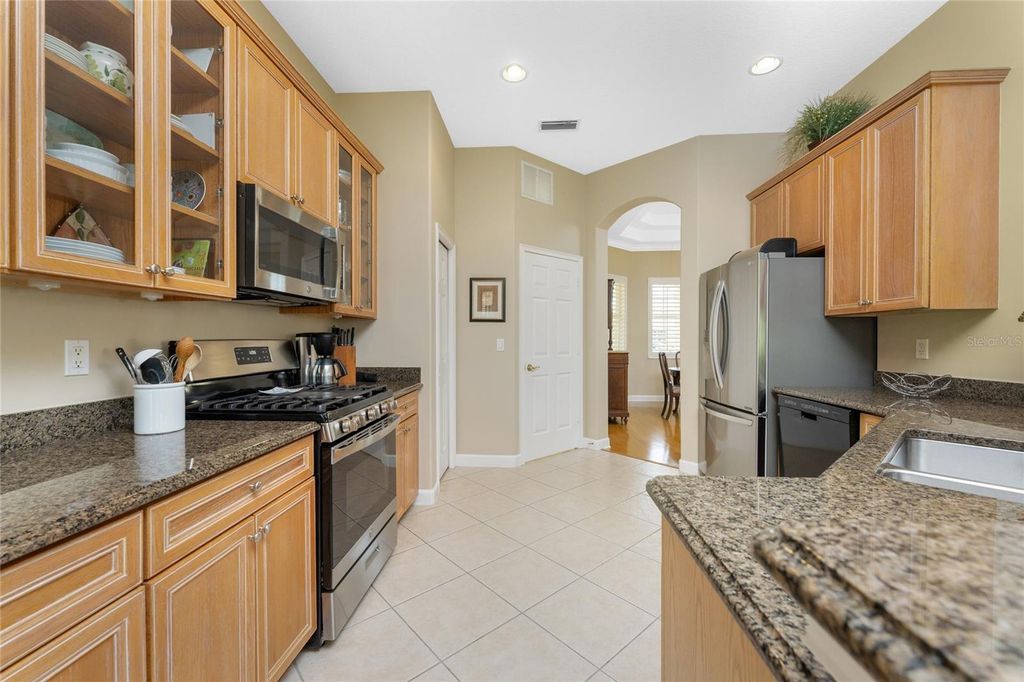 Image 28 of property listing at 138 MONTELLUNA DRIVE, North Venice, FL 34275