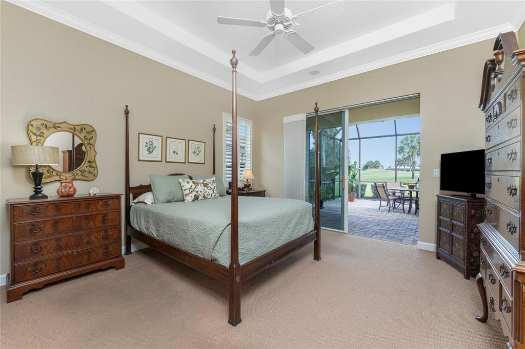 Image 37 of property listing at 138 MONTELLUNA DRIVE, North Venice, FL 34275