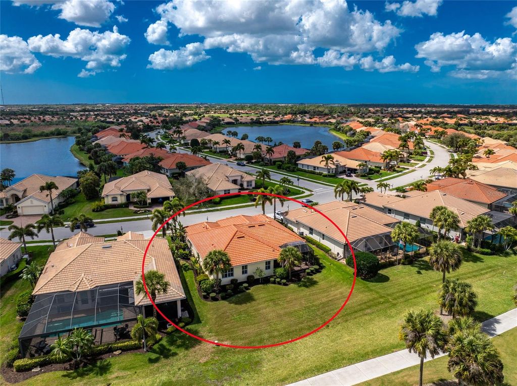 Image 52 of property listing at 138 MONTELLUNA DRIVE, North Venice, FL 34275