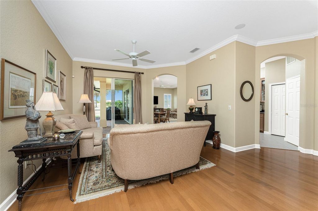 Image 10 of property listing at 138 MONTELLUNA DRIVE, North Venice, FL 34275