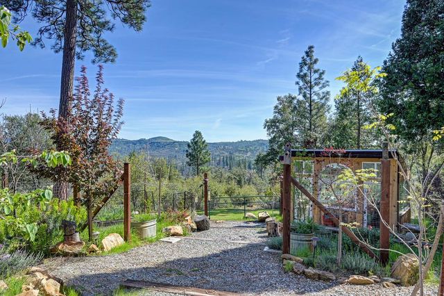 19736 Jesus Maria, Mokelumne Hill, CA 95245