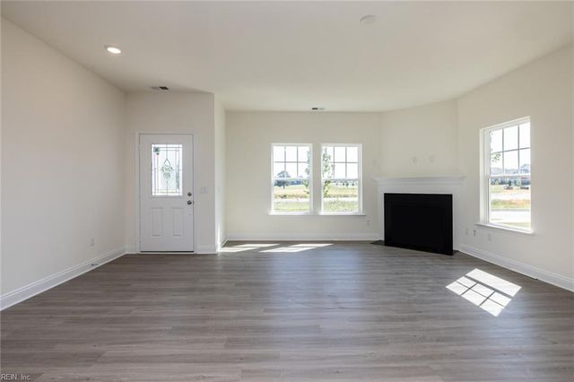 2011 Carroll Brinkley WAY, Suffolk, VA 23434