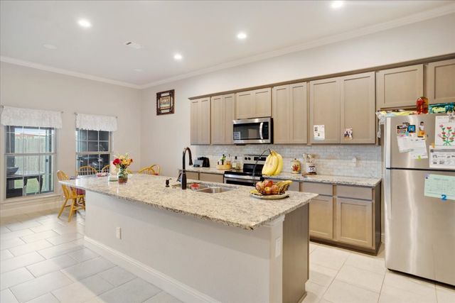 2401 Southridge Lane, Sherman, TX 75092