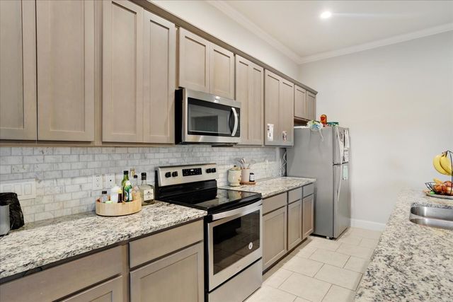 2401 Southridge Lane, Sherman, TX 75092
