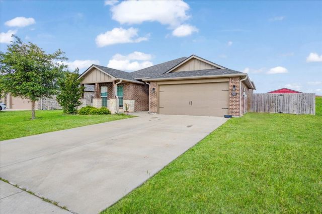 2401 Southridge Lane, Sherman, TX 75092