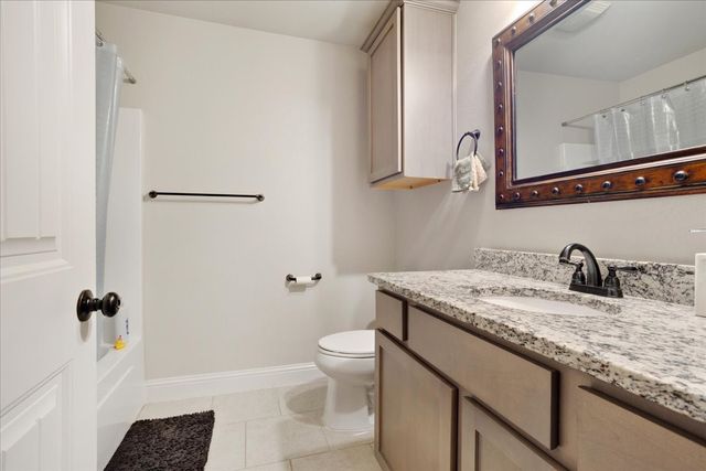 2401 Southridge Lane, Sherman, TX 75092