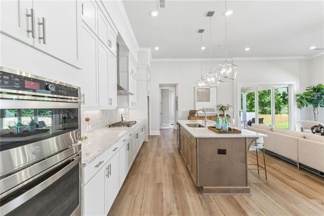 181 High Point Drive, Hoschton, GA 30548