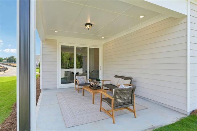 181 High Point Drive, Hoschton, GA 30548