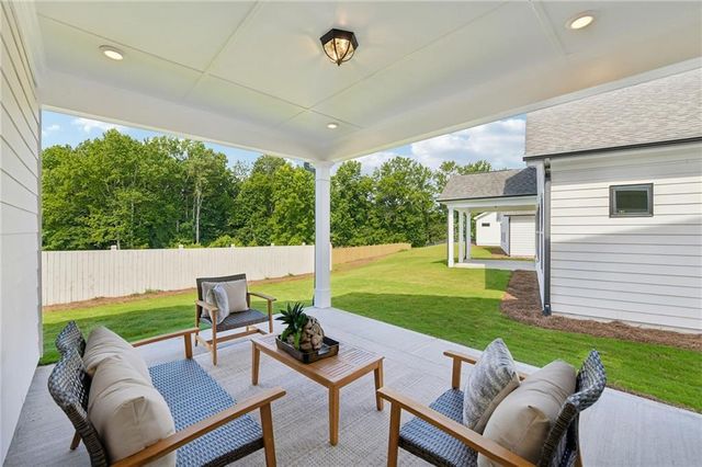 181 High Point Drive, Hoschton, GA 30548