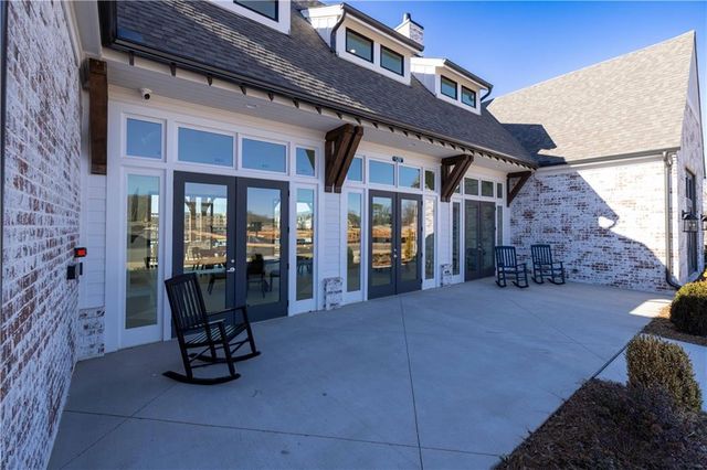 181 High Point Drive, Hoschton, GA 30548