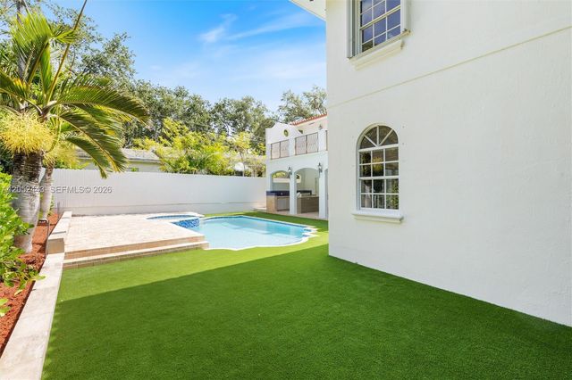 145 W Sunrise Ave, Coral Gables, FL 33133