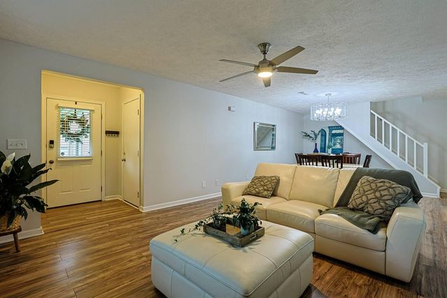 2419 Palmeadow Drive, Crestview Hills, KY 41017