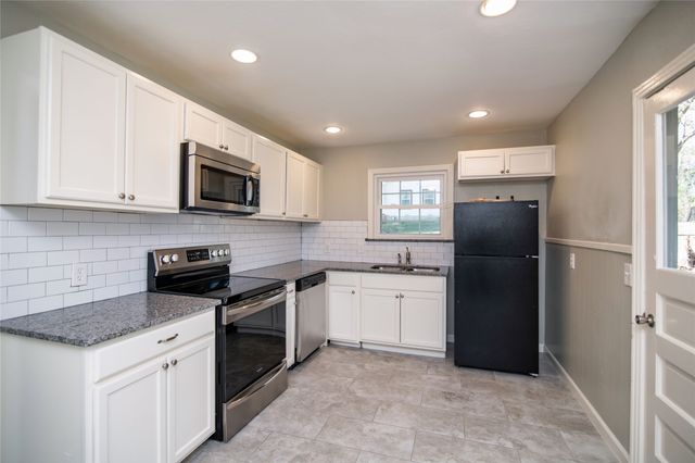 2429 Stephen Lee Drive, Fort Worth, TX 76119