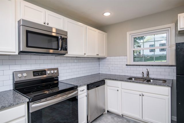 2429 Stephen Lee Drive, Fort Worth, TX 76119