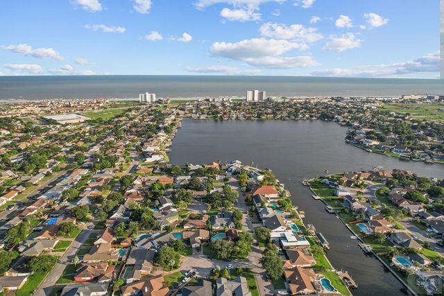 2602 Gerol Court, Galveston, TX 77551