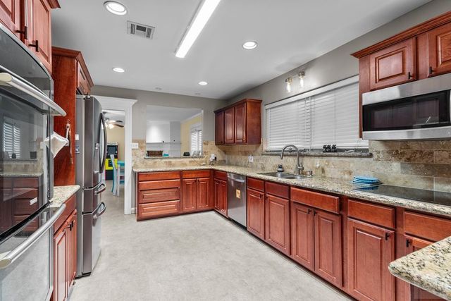 2602 Gerol Court, Galveston, TX 77551