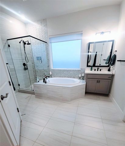 17405 Hattie TRCE, Austin, TX 78738