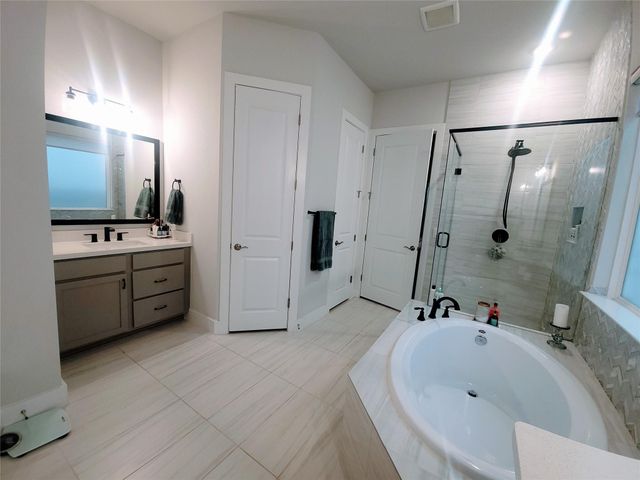 17405 Hattie TRCE, Austin, TX 78738