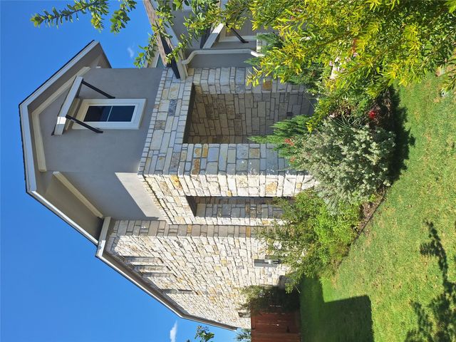17405 Hattie TRCE, Austin, TX 78738