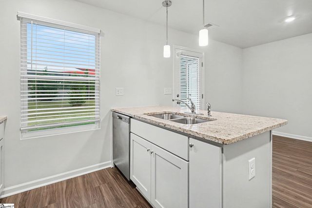 639 Blossom Run Drive, Spartanburg, SC 29307