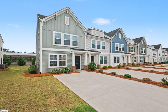 639 Blossom Run Drive, Spartanburg, SC 29307