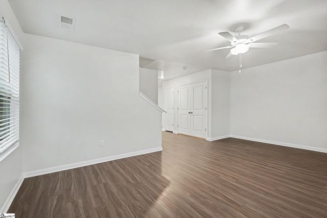 639 Blossom Run Drive, Spartanburg, SC 29307