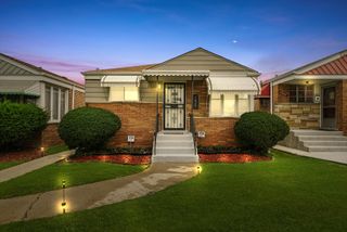 7820 S Sawyer Avenue G, Chicago, IL 60652