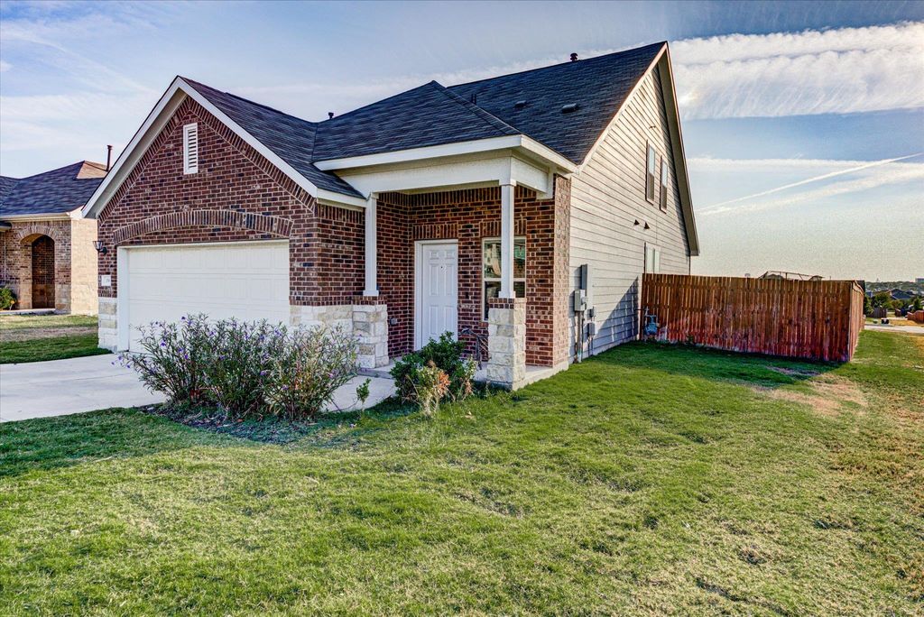 156 Silktassel WAY, Buda, TX 78610