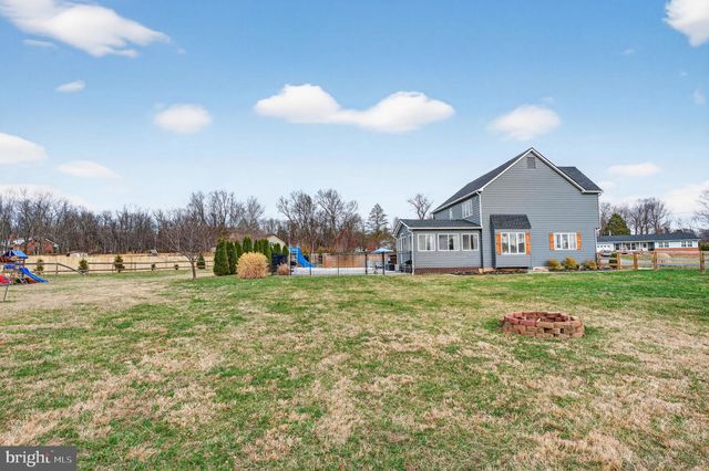 31 FIELDSTONE DR, Bunker Hill, WV 25413