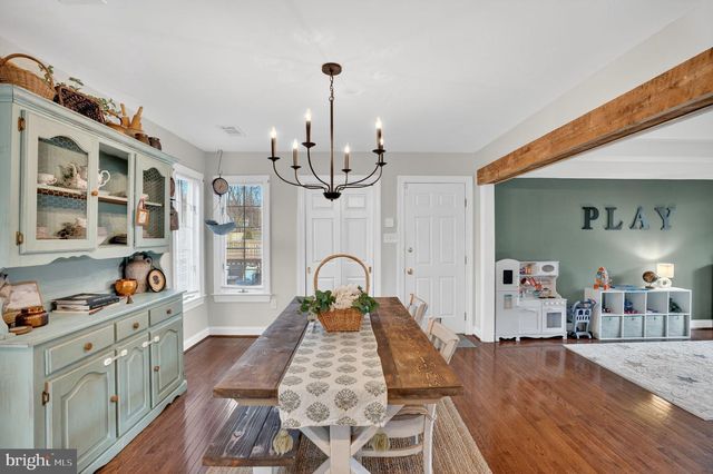 31 FIELDSTONE DR, Bunker Hill, WV 25413