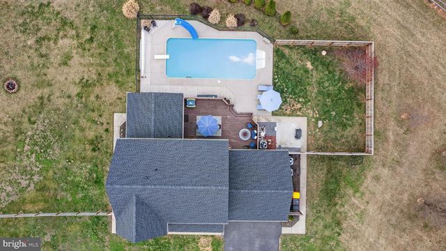 31 FIELDSTONE DR, Bunker Hill, WV 25413