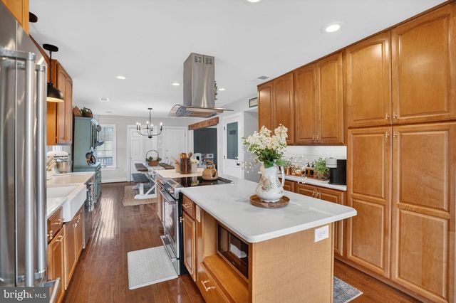 31 FIELDSTONE DR, Bunker Hill, WV 25413