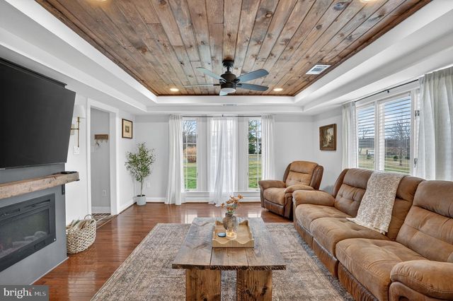 31 FIELDSTONE DR, Bunker Hill, WV 25413