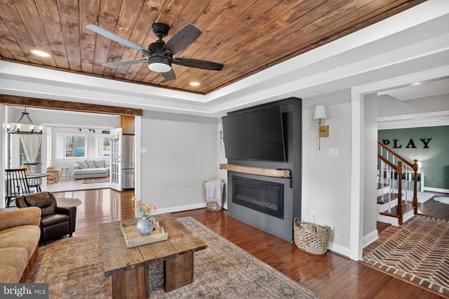 31 FIELDSTONE DR, Bunker Hill, WV 25413