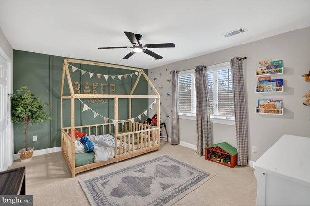 31 FIELDSTONE DR, Bunker Hill, WV 25413