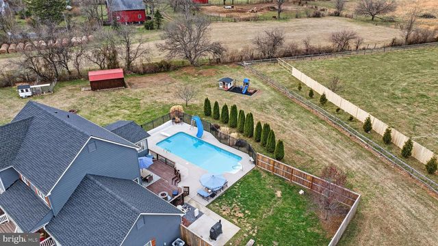 31 FIELDSTONE DR, Bunker Hill, WV 25413