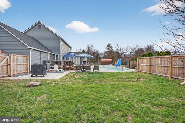 31 FIELDSTONE DR, Bunker Hill, WV 25413