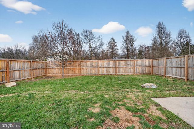 31 FIELDSTONE DR, Bunker Hill, WV 25413