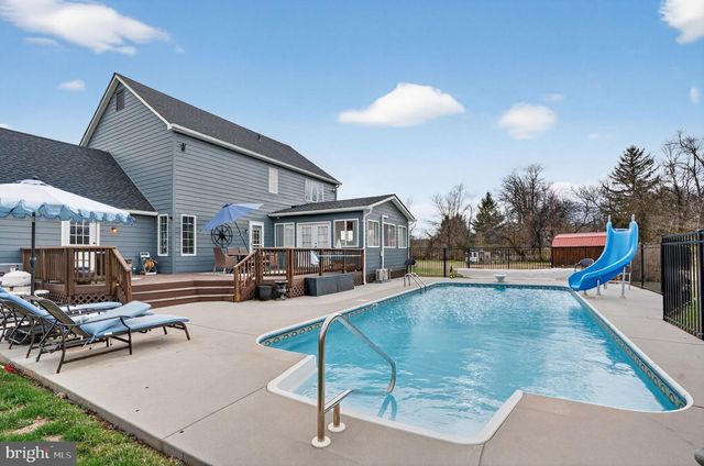 31 FIELDSTONE DR, Bunker Hill, WV 25413