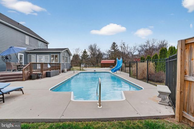 31 FIELDSTONE DR, Bunker Hill, WV 25413