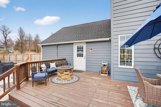 31 FIELDSTONE DR, Bunker Hill, WV 25413