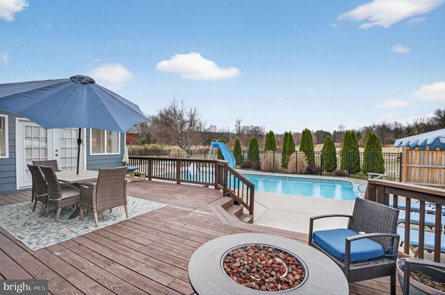 31 FIELDSTONE DR, Bunker Hill, WV 25413