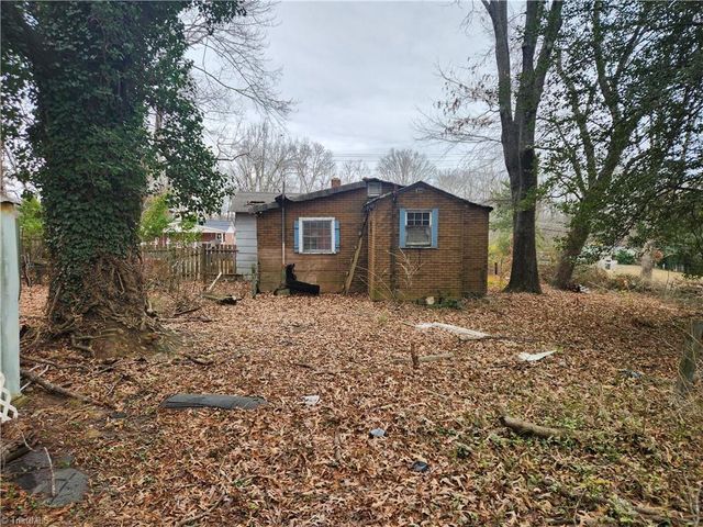 306 Greenbriar Road, Greensboro, NC 27405