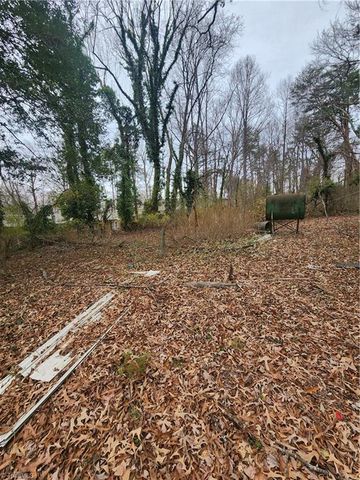 306 Greenbriar Road, Greensboro, NC 27405