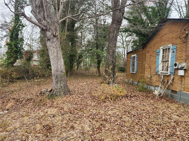 306 Greenbriar Road, Greensboro, NC 27405