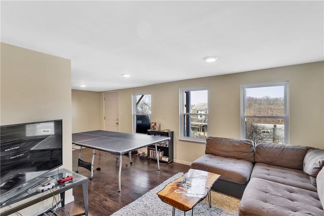 857 Flemington St, Greenfield, PA 15217