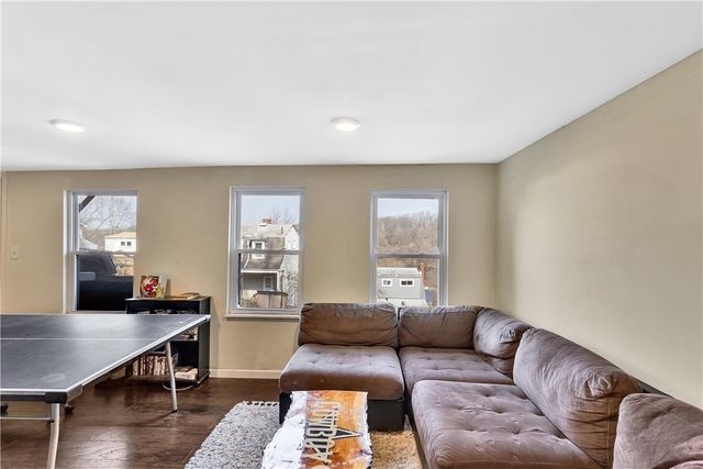 857 Flemington St, Greenfield, PA 15217