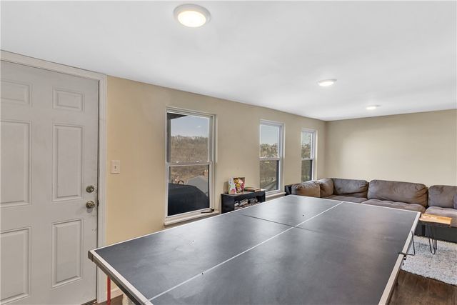 857 Flemington St, Greenfield, PA 15217